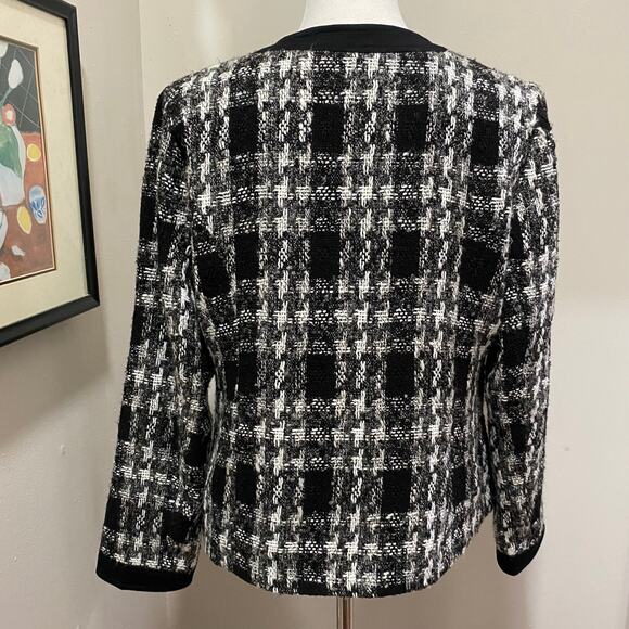 Chico's Black and White Tweed Jacket Size 1 = Medium - Picture 5 of 10